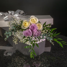 Load image into Gallery viewer,  6 Roses / Boxed / Fancy