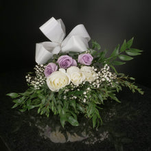Load image into Gallery viewer,  6 Roses / Hand-Tied / Fancy