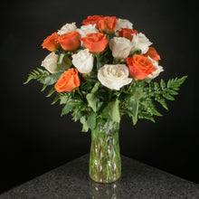 Load image into Gallery viewer,  18 Roses / Vase / Basic