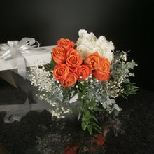 Load image into Gallery viewer,  18 Roses / Boxed / Fancy