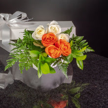 Load image into Gallery viewer,  6 Roses / Boxed / Basic