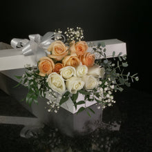 Load image into Gallery viewer,  12 Roses / Boxed / Fancy