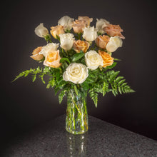 Load image into Gallery viewer,  18 Roses / Vase / Basic