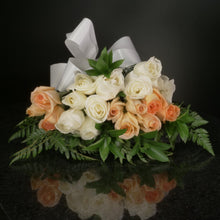 Load image into Gallery viewer,  18 Roses / Hand-Tied / Basic