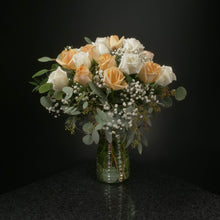 Load image into Gallery viewer,  18 Roses / Vase / Fancy