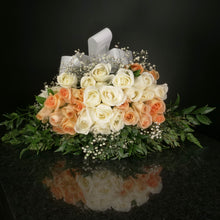 Load image into Gallery viewer,  36 Roses / Hand-Tied / Fancy