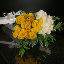 Load image into Gallery viewer,  36 Roses / Boxed / Basic