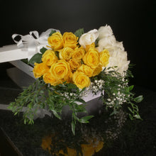 Load image into Gallery viewer,  36 Roses / Boxed / Fancy