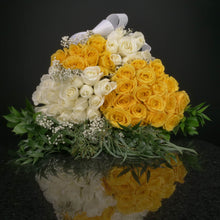 Load image into Gallery viewer,  50 Roses / Hand-Tied / Fancy