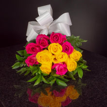 Load image into Gallery viewer,  12 Roses / Hand-Tied / Basic