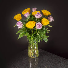 Load image into Gallery viewer,  12 Roses / Vase / Basic