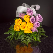 Load image into Gallery viewer,  12 Roses / Hand-Tied / Basic