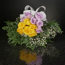 Load image into Gallery viewer,  12 Roses / Hand-Tied / Fancy