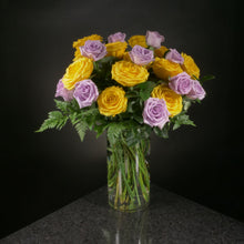 Load image into Gallery viewer,  24 Roses / Vase / Basic
