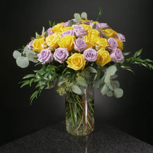 Load image into Gallery viewer,  36 Roses / Vase / Fancy