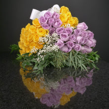 Load image into Gallery viewer,  50 Roses / Hand-Tied / Fancy