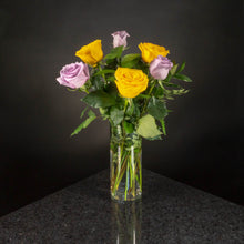 Load image into Gallery viewer,  6 Roses / Vase / Basic