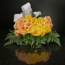 Load image into Gallery viewer,  18 Roses / Hand-Tied / Basic