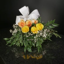 Load image into Gallery viewer,  6 Roses / Hand-Tied / Fancy
