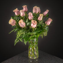 Load image into Gallery viewer,  12 Roses / Vase / Basic