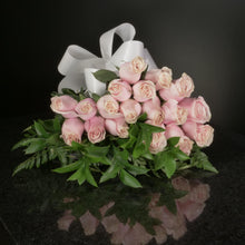 Load image into Gallery viewer,  18 Roses / Hand-Tied / Basic