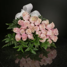 Load image into Gallery viewer,  24 Roses / Hand-Tied / Basic