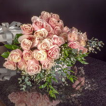 Load image into Gallery viewer,  36 Roses / Boxed / Fancy