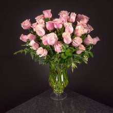 Load image into Gallery viewer,  50 Roses / Vase / Basic