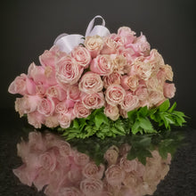 Load image into Gallery viewer,  50 Roses / Hand-Tied / Basic