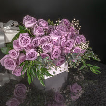 Load image into Gallery viewer,  36 Roses / Boxed / Fancy