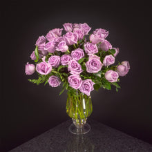 Load image into Gallery viewer,  50 Roses / Vase / Basic