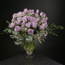 Load image into Gallery viewer,  50 Roses / Vase / Fancy