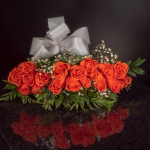 Load image into Gallery viewer,  18 Roses / Hand-Tied / Fancy