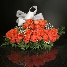 Load image into Gallery viewer,  24 Roses / Hand-Tied / Fancy