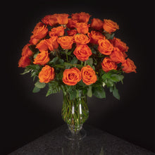 Load image into Gallery viewer,  50 Roses / Vase / Basic