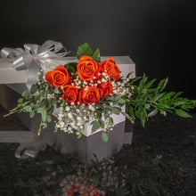 Load image into Gallery viewer,  6 Roses / Boxed / Fancy