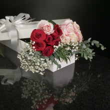 Load image into Gallery viewer,  12 Roses / Boxed / Fancy