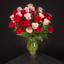 Load image into Gallery viewer,  50 Roses / Vase / Basic