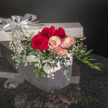 Load image into Gallery viewer,  6 Roses / Boxed / Fancy