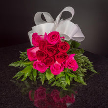 Load image into Gallery viewer,  12 Roses / Hand-Tied / Basic