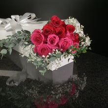 Load image into Gallery viewer,  12 Roses / Boxed / Fancy