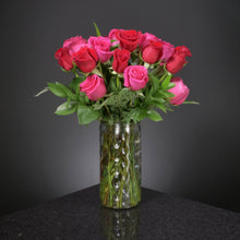 Load image into Gallery viewer,  24 Roses / Vase / Basic