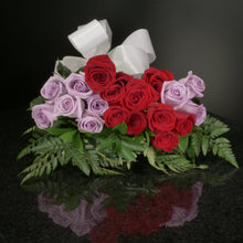 Load image into Gallery viewer,  18 Roses / Hand-Tied / Basic