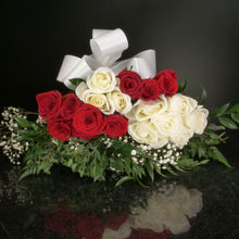 Load image into Gallery viewer,  18 Roses / Hand-Tied / Fancy