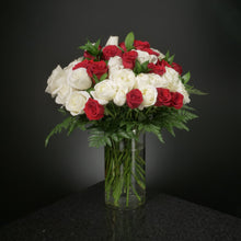 Load image into Gallery viewer,  36 Roses / Vase / Basic