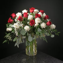 Load image into Gallery viewer,  36 Roses / Vase / Fancy