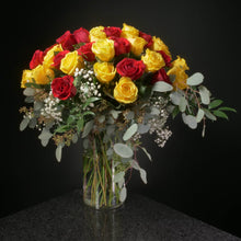 Load image into Gallery viewer,  36 Roses / Vase / Fancy