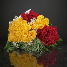 Load image into Gallery viewer,  50 Roses / Hand-Tied / Fancy