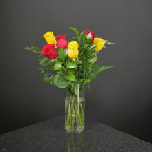 Load image into Gallery viewer,  6 Roses / Vase / Basic