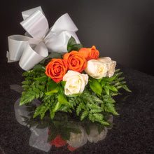 Load image into Gallery viewer, White Orange Roses 6 Roses / Hand-Tied / Basic